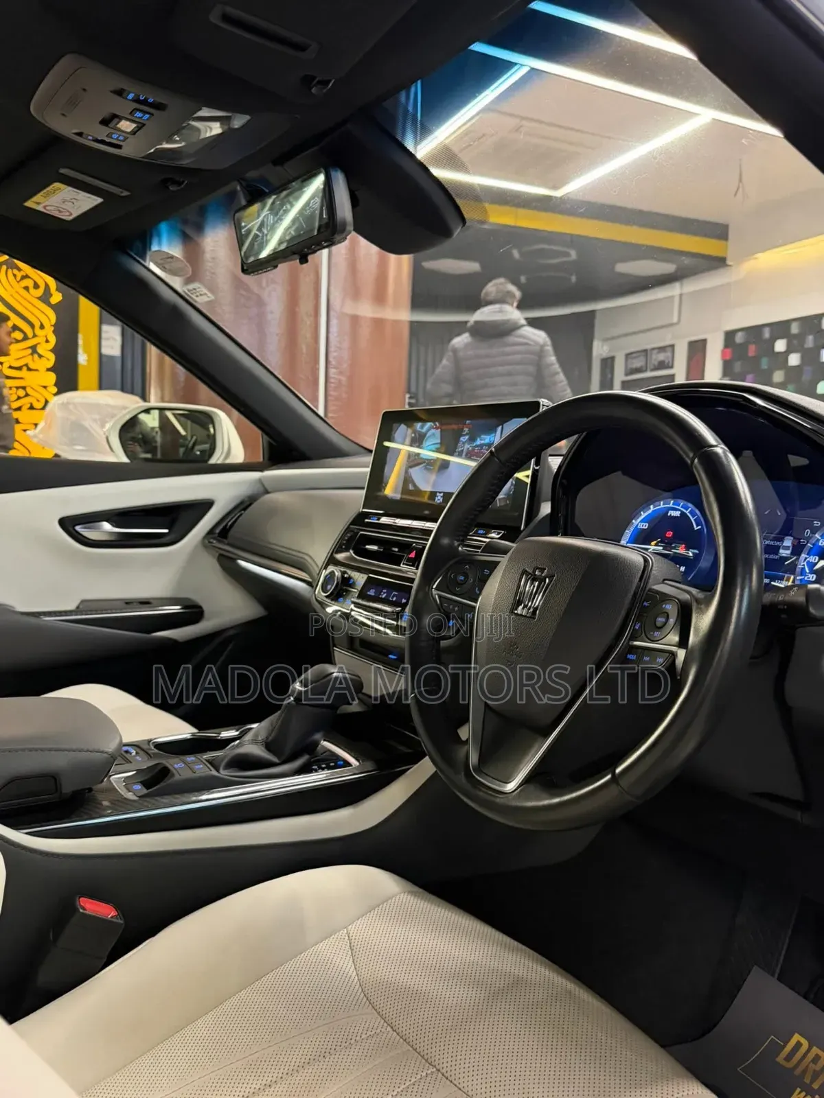 Toyota Crown 2021 White