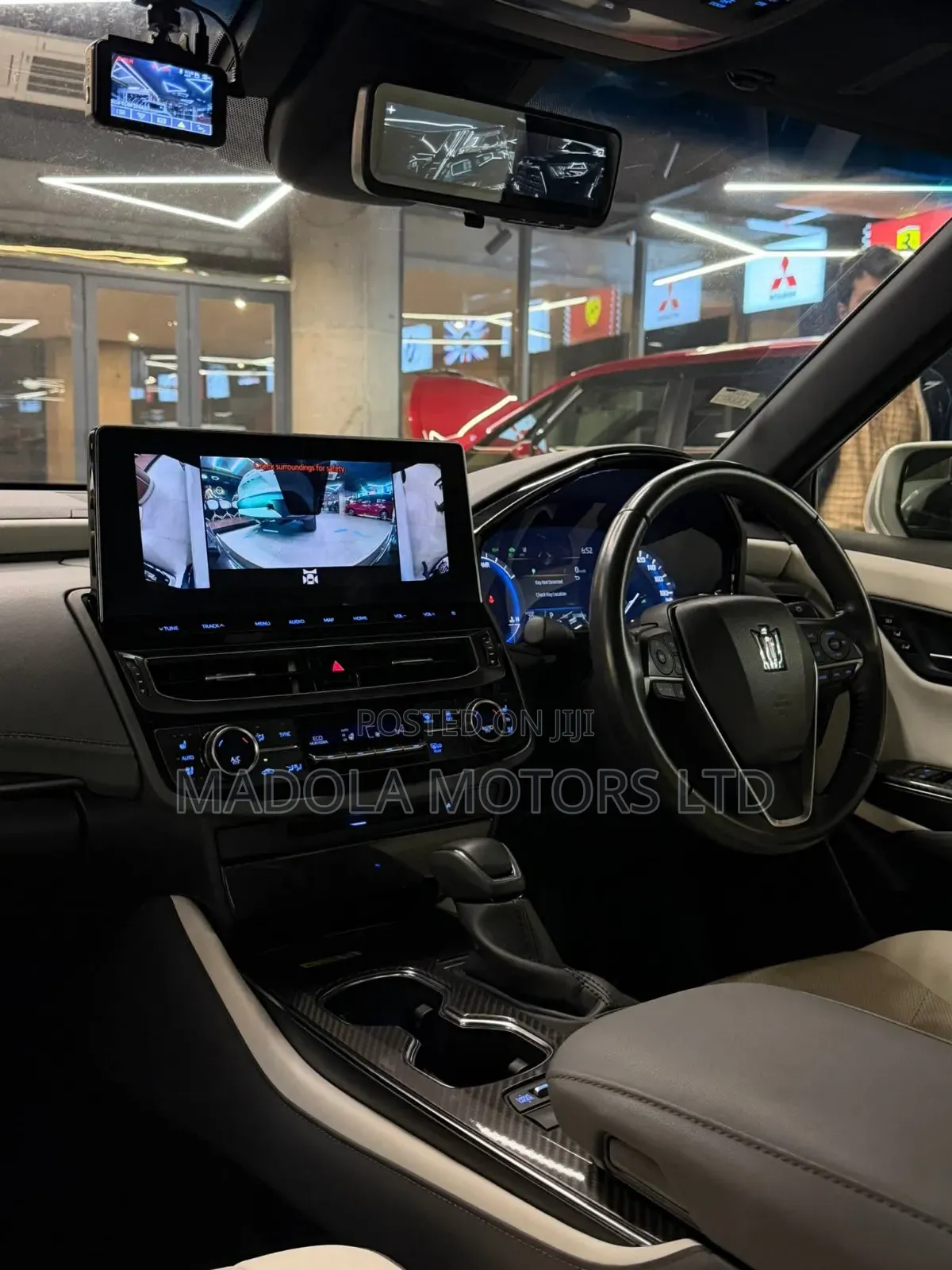 Toyota Crown 2021 White