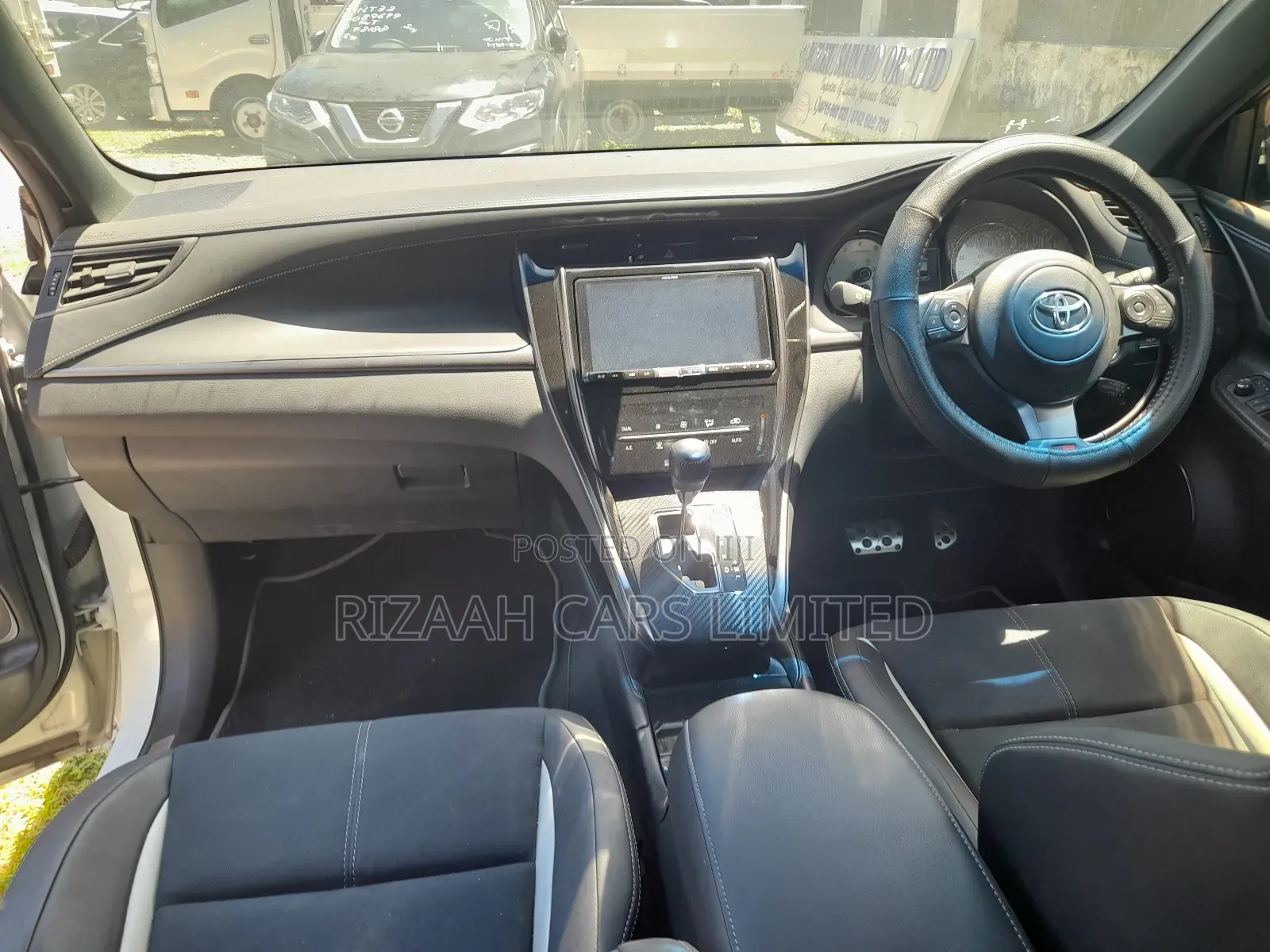 Toyota Harrier 2.0 Turbo GR Sport 2018 White