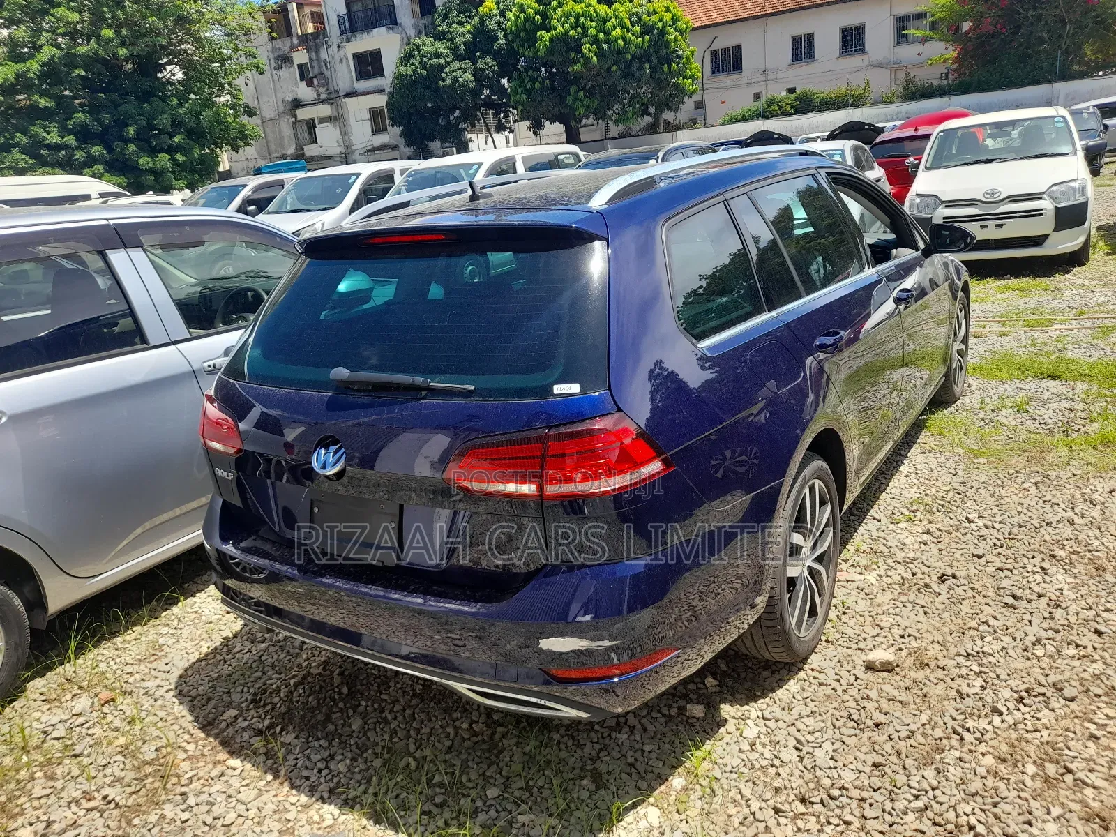 Volkswagen Golf Variant 2018 Blue