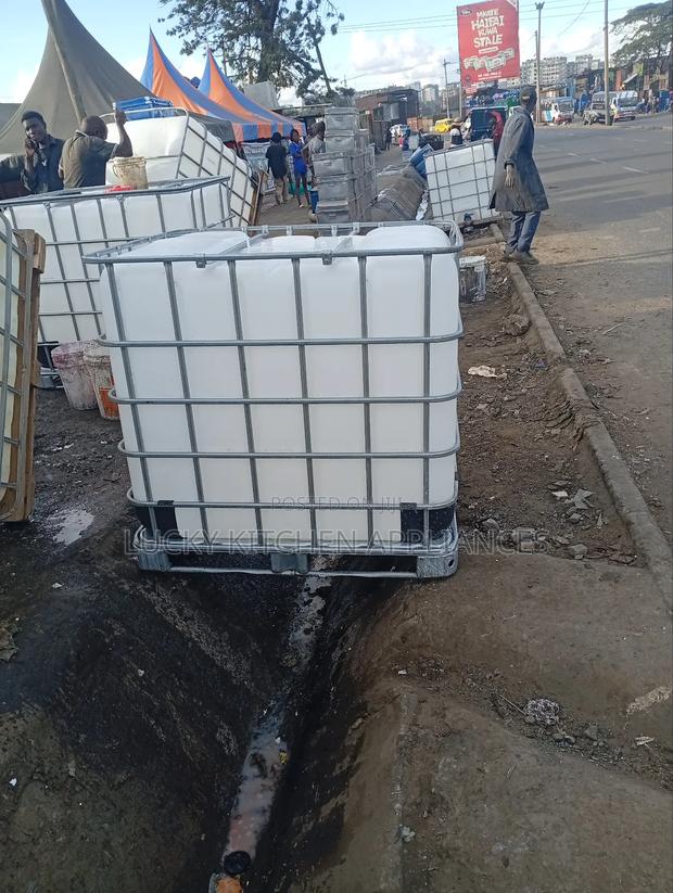 Quality Storage Water Cage.