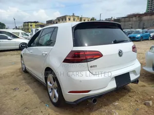 Volkswagen Golf GTI 2.0T S 2018 White