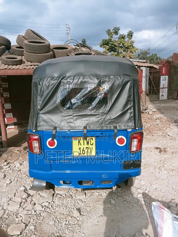 Piaggio 2023 Blue - thumbnail 2