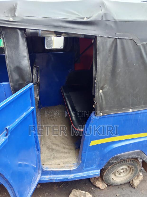 Piaggio 2023 Blue - thumbnail 5