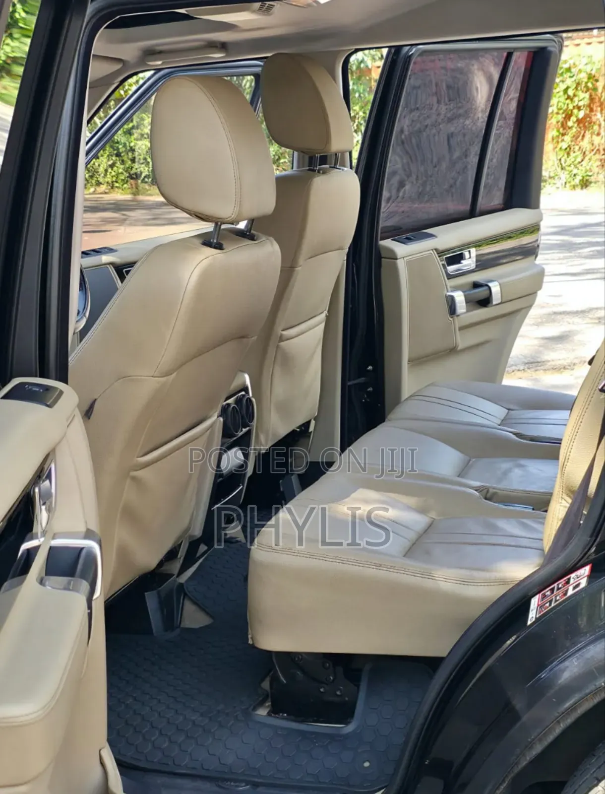 Land Rover Discovery 2010 Black