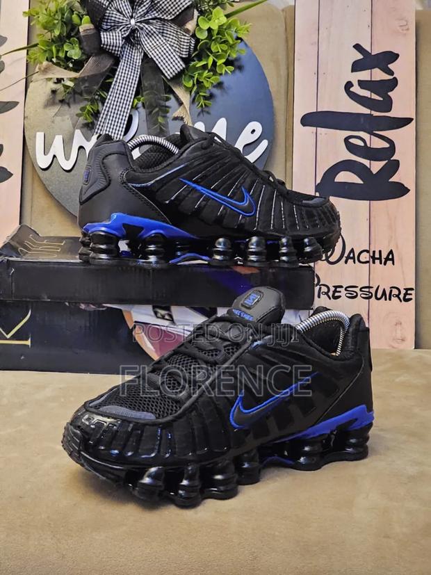 Nike Shox Sneakers - thumbnail 3