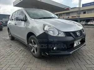 Nissan Advan 2017 Gray