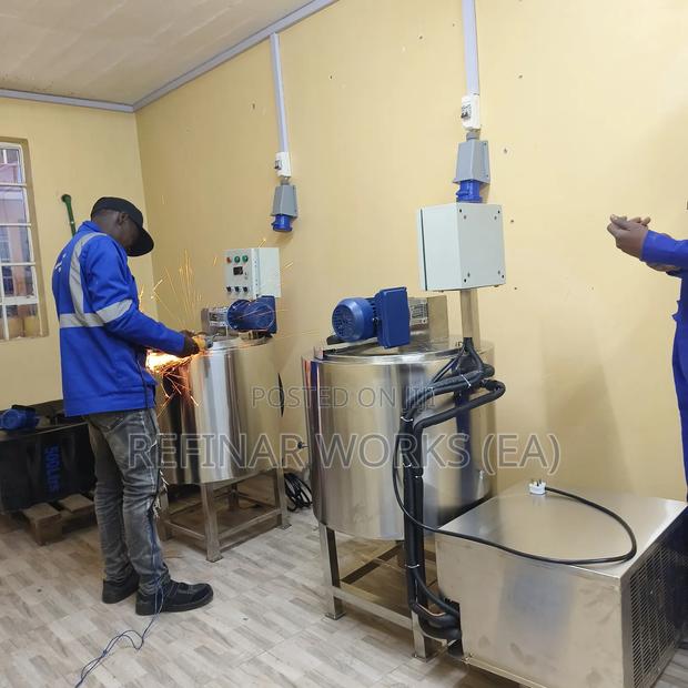 Industrial Cooling Heating Tank With Agitator – Food Chemical Use - thumbnail 2
