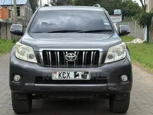 Toyota Land Cruiser Prado 2012 Gray