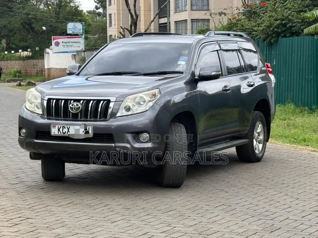 Toyota Land Cruiser Prado 2012 Gray