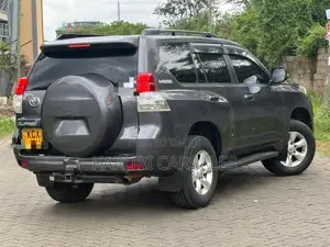 Toyota Land Cruiser Prado 2012 Gray