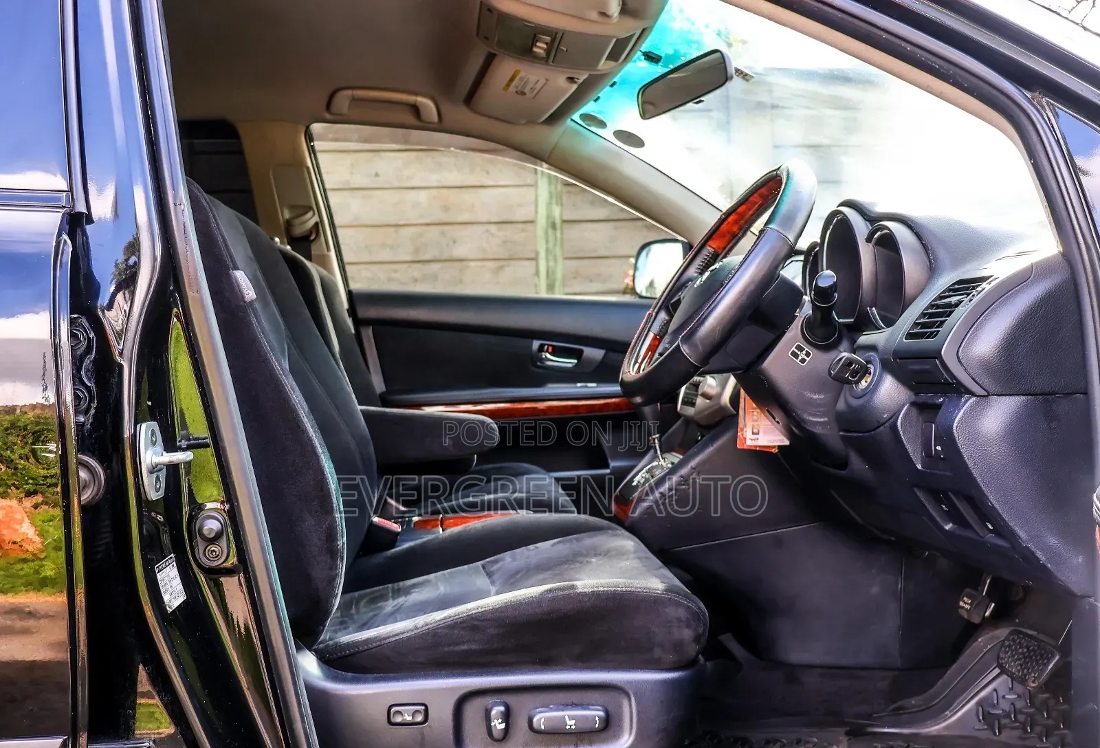 Toyota Harrier 2.4 2012 Black