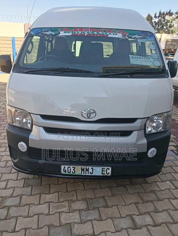Toyota Grand HiAce 2020 White