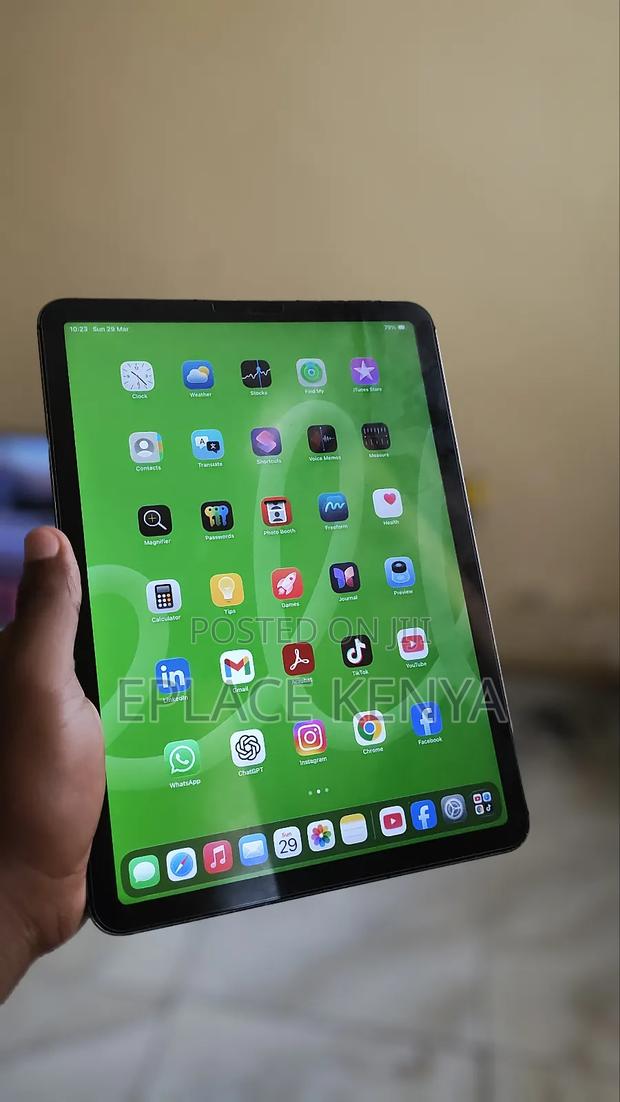 Apple iPad Air (2022) 256 GB Silver - thumbnail 2