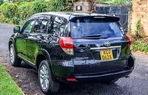 Toyota Vanguard 2012 Black