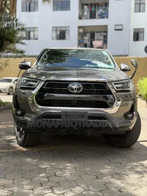 Toyota Hilux Revo Smart Cab Deisel 2.4 AWD 2021 Gray
