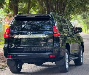 Toyota Land Cruiser Prado 2.8 2018 Black