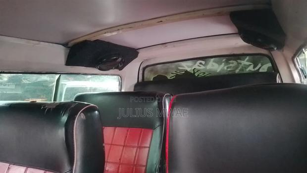 Nissan Caravan (Urvan) 2000 White - thumbnail 4