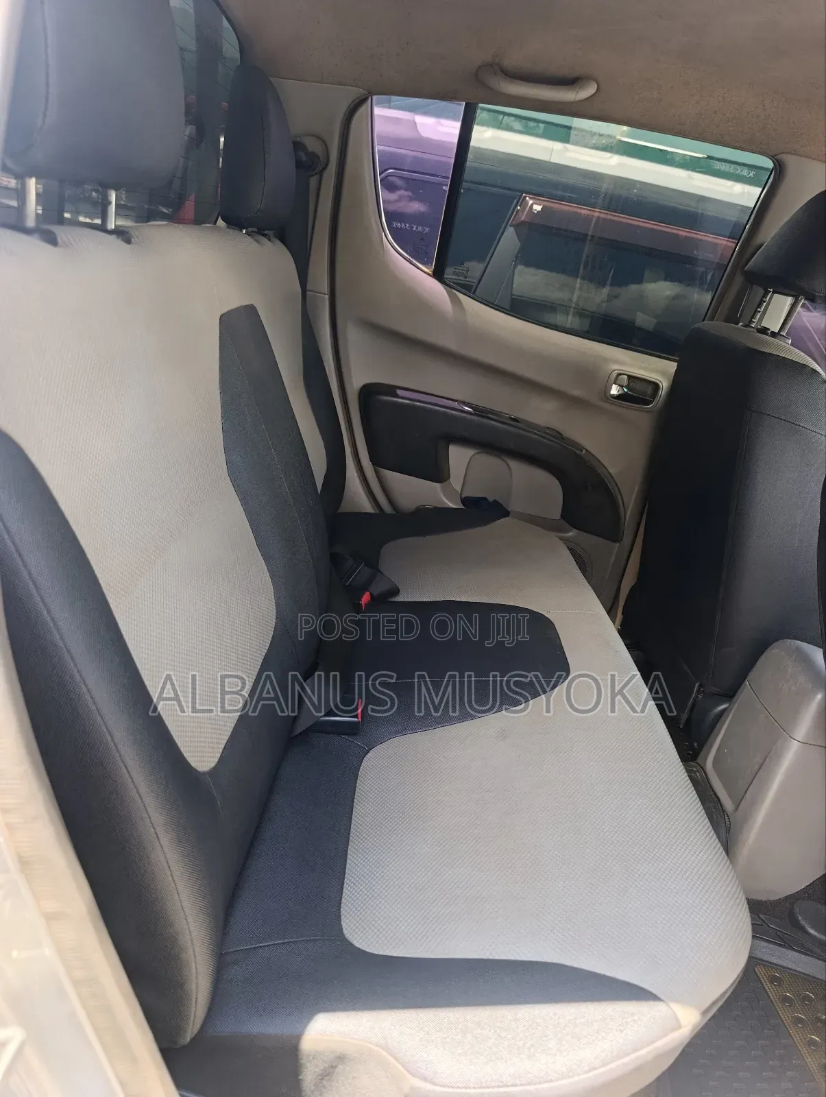 Mitsubishi L200 2012 Silver
