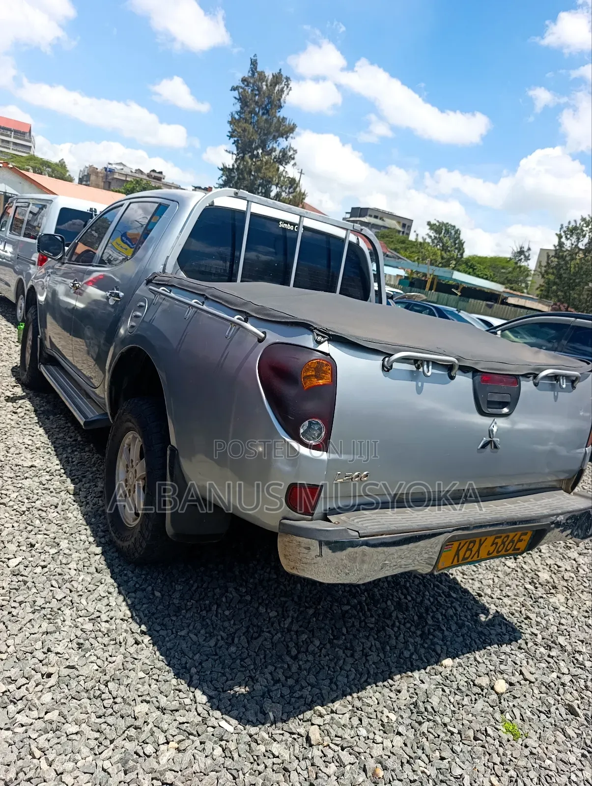 Mitsubishi L200 2012 Silver