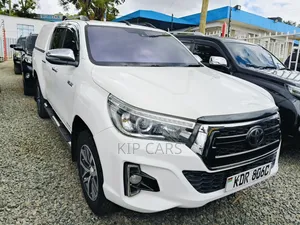 Toyota Hilux SR5 4x4 2019 White
