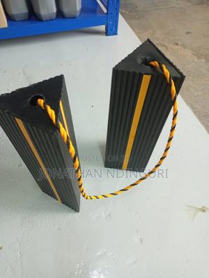 Industrial Aircraft Wheel Chocks - thumbnail 2