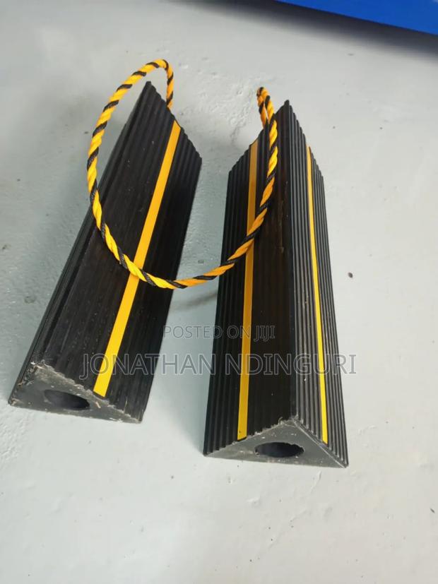Durable Airport Wheel Chocks - thumbnail 3