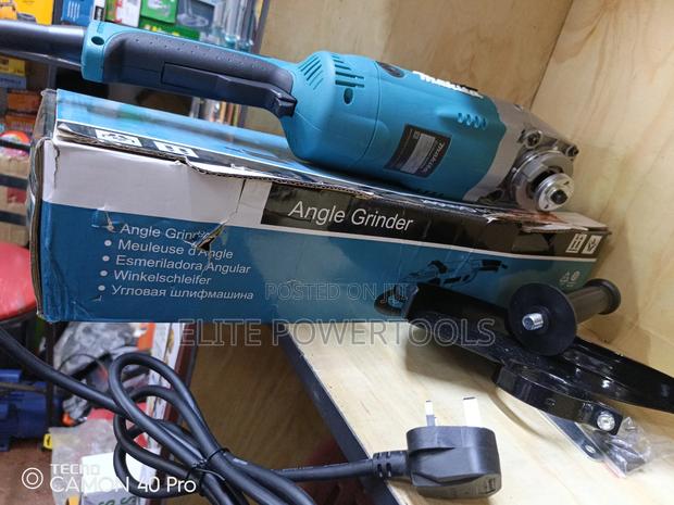 230v 2200w Makita Angel Grinder