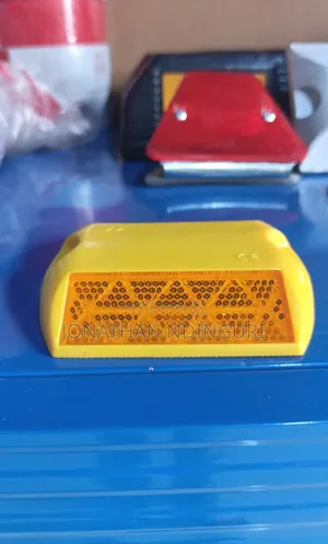 Heavy-duty Road Studs (Cat Eyes)