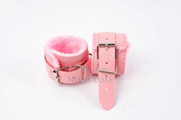 Fluffy Bondage Cuffs - thumbnail 2