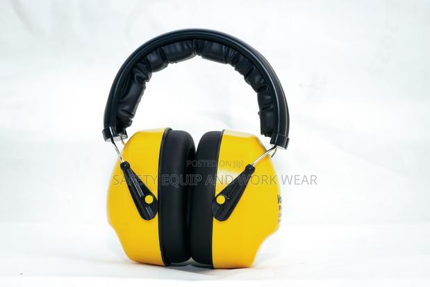 25 Db Noise Reduction Earmuffs - thumbnail 3
