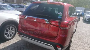 Mitsubishi Outlander SE FWD 2019 Red