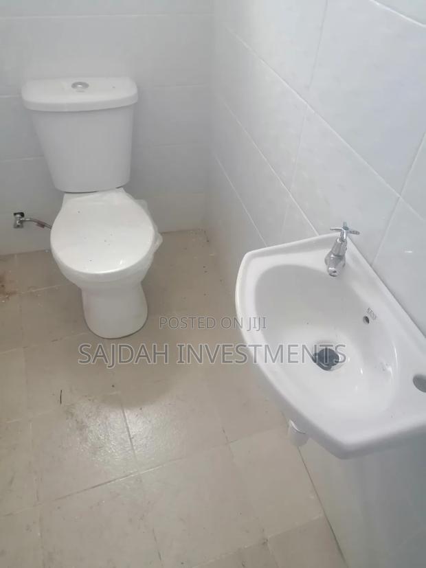 Commercial Warehouse for Rent - thumbnail 9