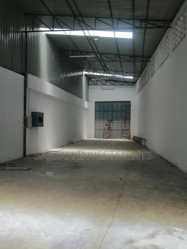 Commercial Warehouse for Rent - thumbnail 10