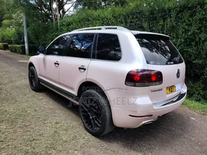 Volkswagen Touareg 3.0 V6 TDi Tiptronic 2009 Pink