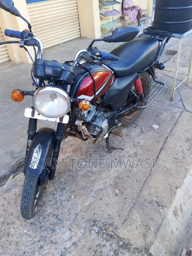 TVS HLX 125 2021 Red - thumbnail 4