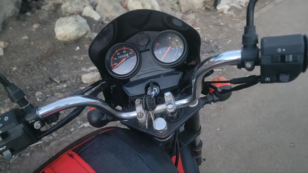 Bajaj Boxer 150 UG 2023 Red - thumbnail 4