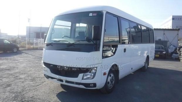 Mitsubishi Fuso Rosa 2019 White - main view
