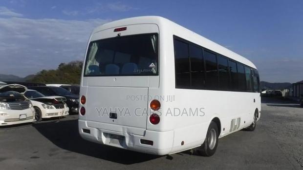 Mitsubishi Fuso Rosa 2019 White - thumbnail 3