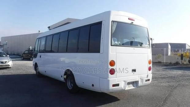 Mitsubishi Fuso Rosa 2019 White - thumbnail 4