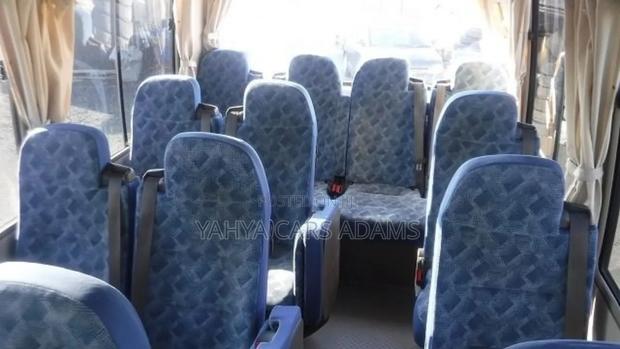 Mitsubishi Fuso Rosa 2019 White - thumbnail 5