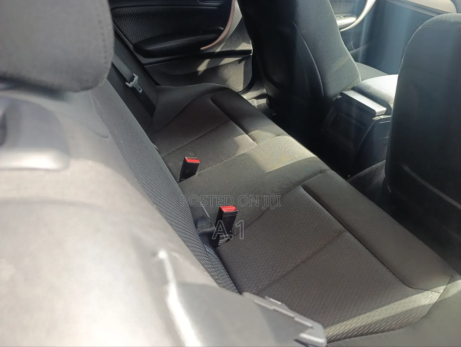 BMW 118i 2019 Orange