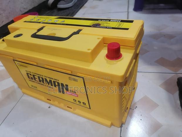 German Din 100.12v/100ah Sealed Maintenance Free Automotive Car Made