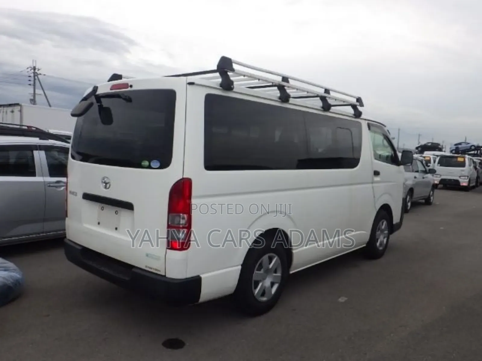 Toyota HiAce 2019 White