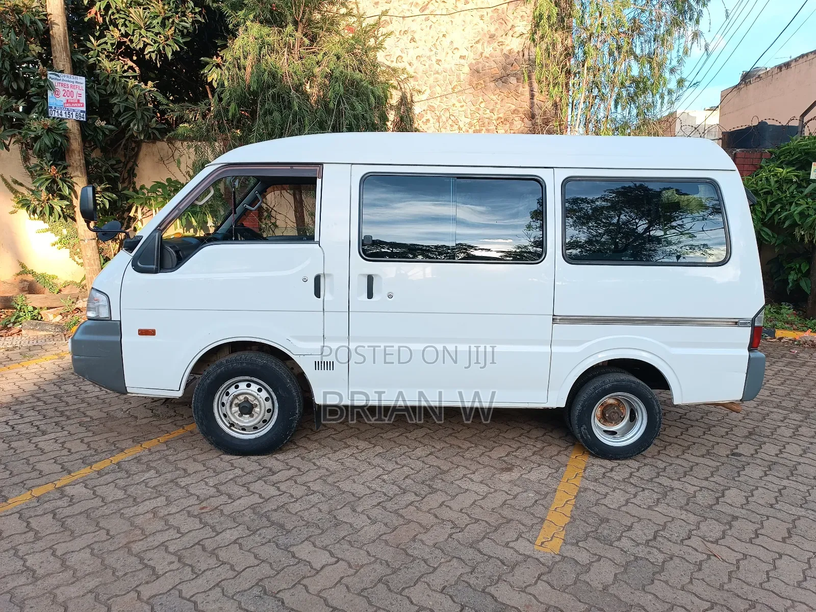 Mazda Bongo 2013 White