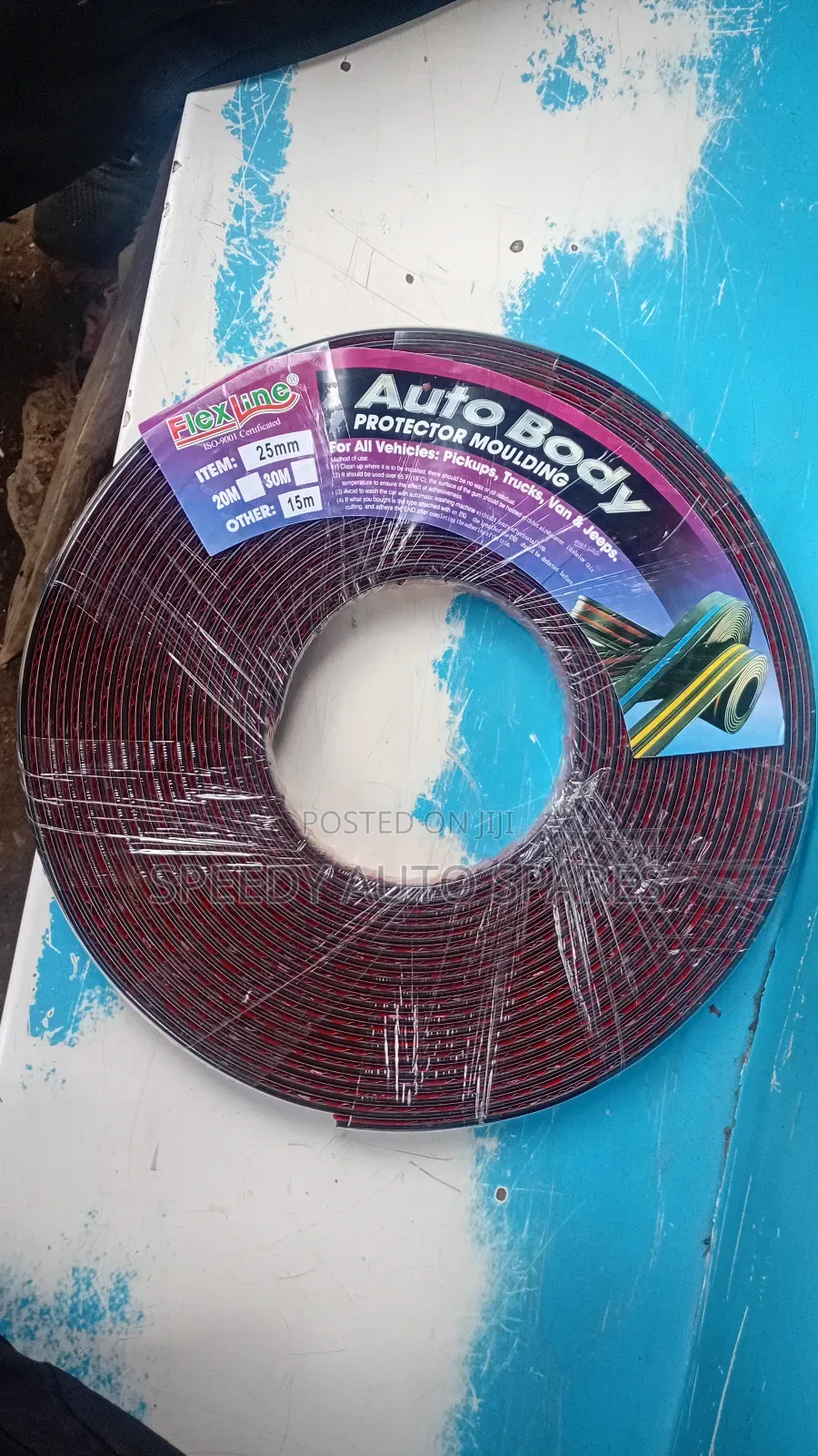 Universal Moulding Chrome