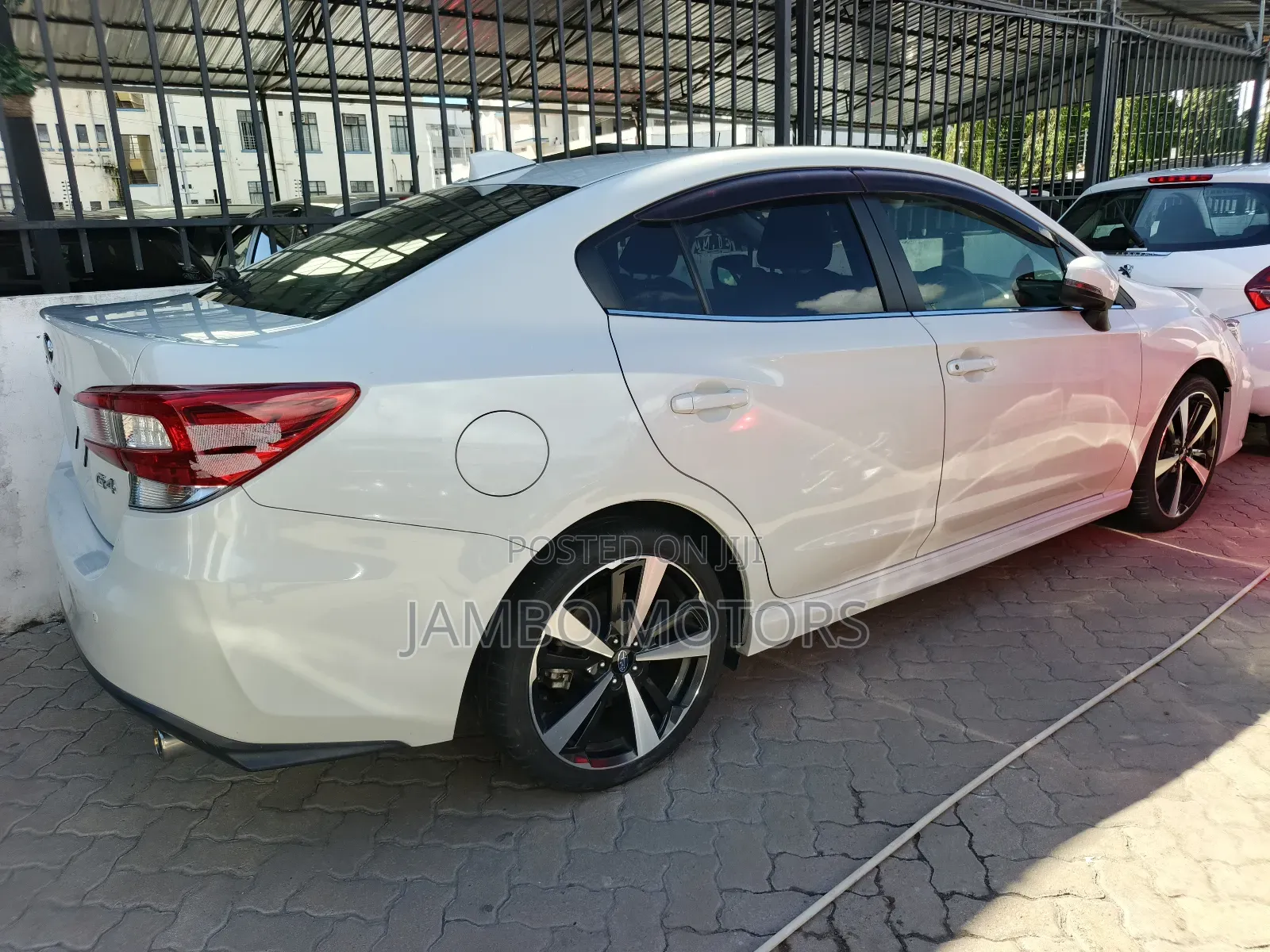 Subaru Impreza 2.0i Premium AWD 2018 White
