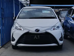 Toyota Vitz 1.3 FWD 5dr 2019 Pearl