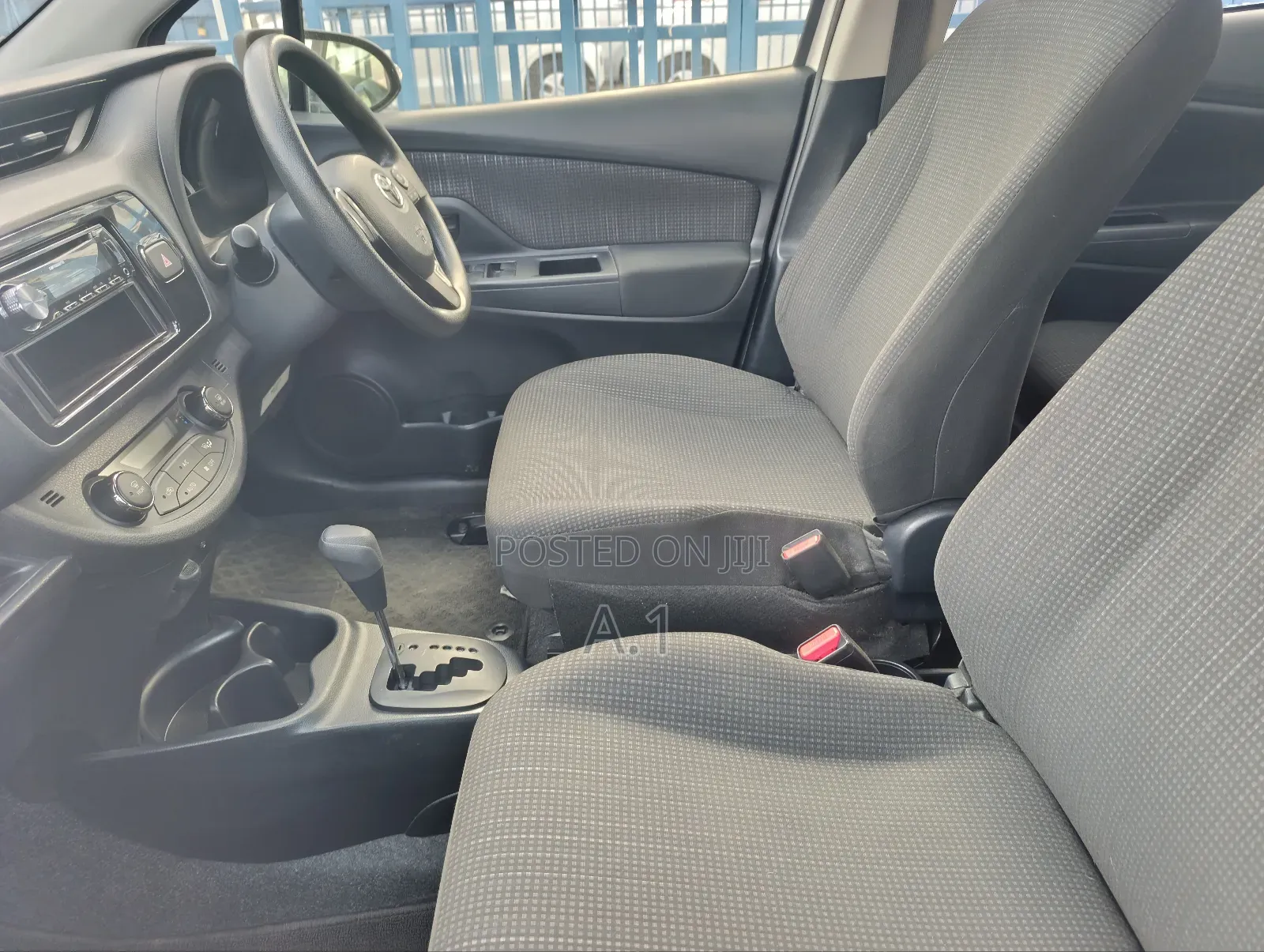 Toyota Vitz 1.3 FWD 5dr 2019 Pearl