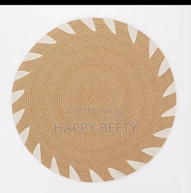 Round Elegant Braided Table Mats. - thumbnail 3